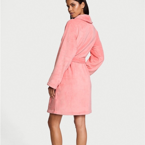 Robe Short cozy soft plush Victoria’s Secret size large/xlarge pink ✨💗 - Picture 4 of 7